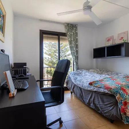Pueblo 3br With Terrace And Views *